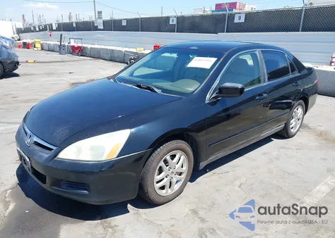 2007 Honda Accord 2.4 Lx z USA, uszkodzony, nr VIN 1HGCM56447A185670